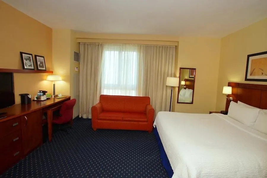 Hotel Courtyard By Marriott San Juan Miramar