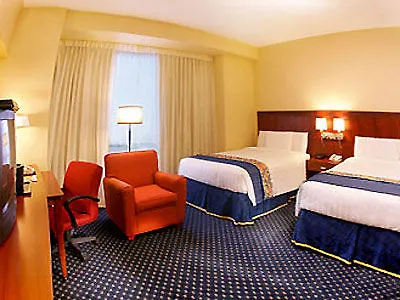 Hotel Courtyard By Marriott San Juan Miramar